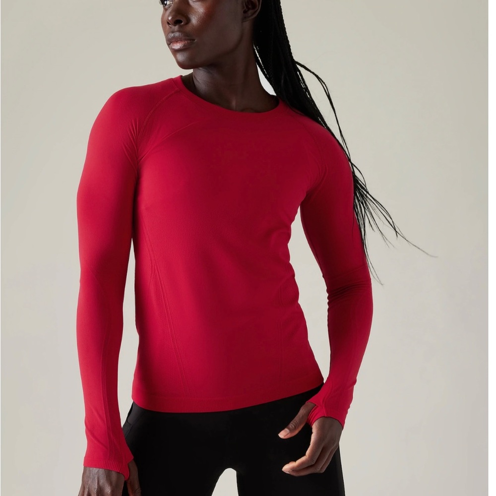 NWOT Athleta Momentum Seamless Top